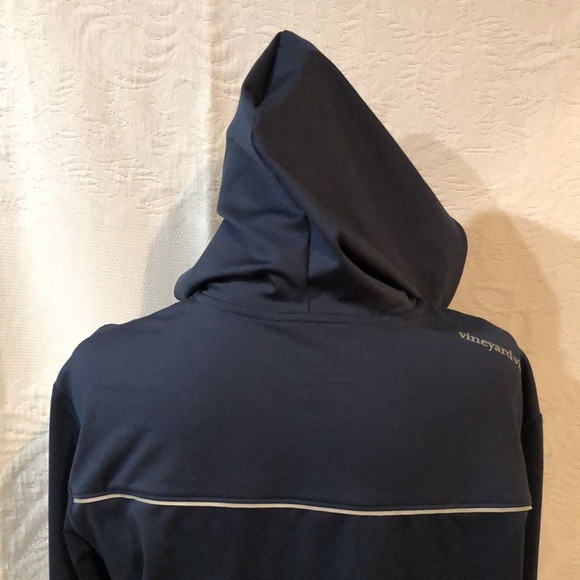 Vineyard Vines performance half zip hooded pullover, size small - Picture 7 of 11